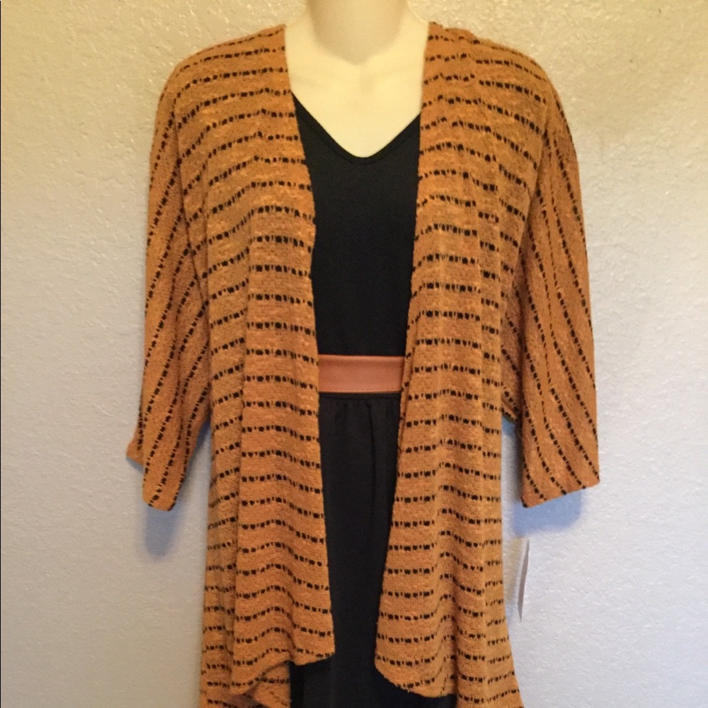 ❌SOLD❌LuLaRoe Lindsay Medium NWT❣️ - Picture 8 of 8